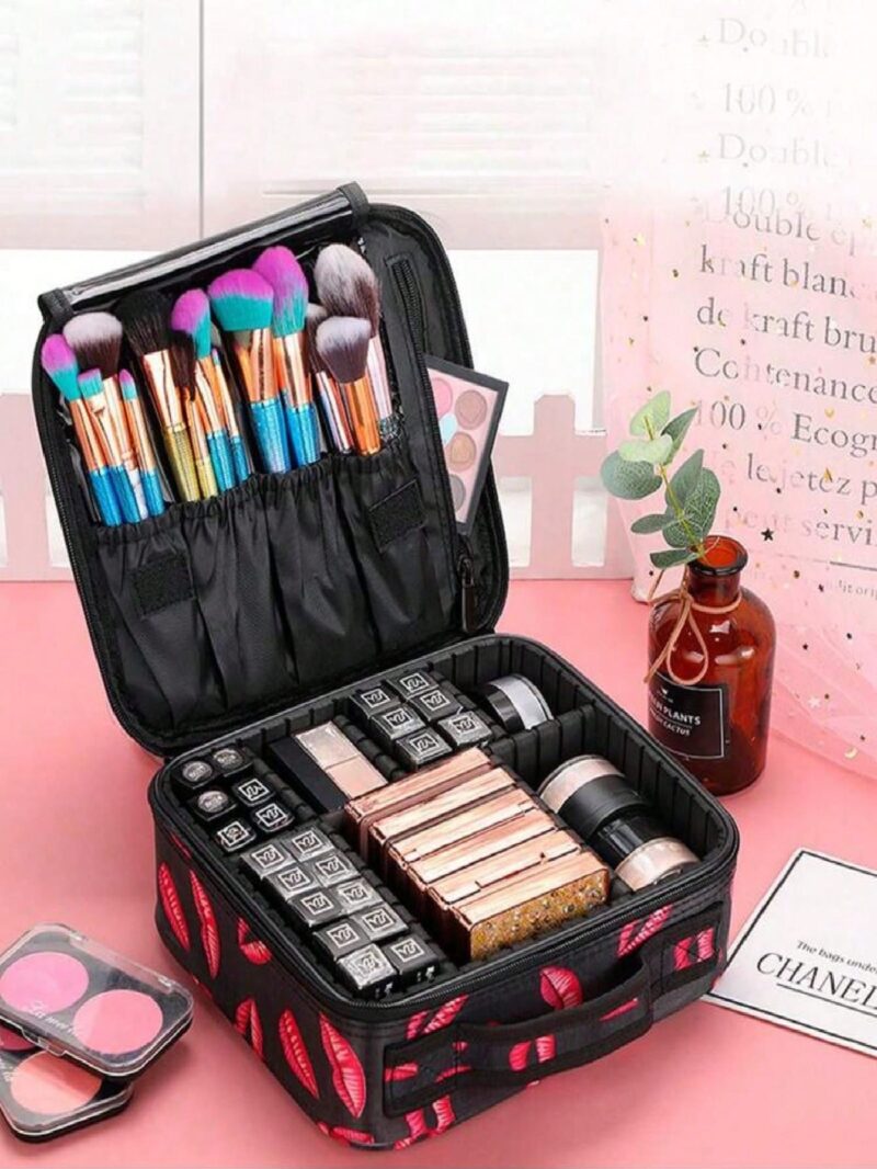 Neceser de mano. **Negro con estampado de labios ** - Imagen 5