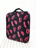 Neceser de mano. **Negro con estampado de labios **